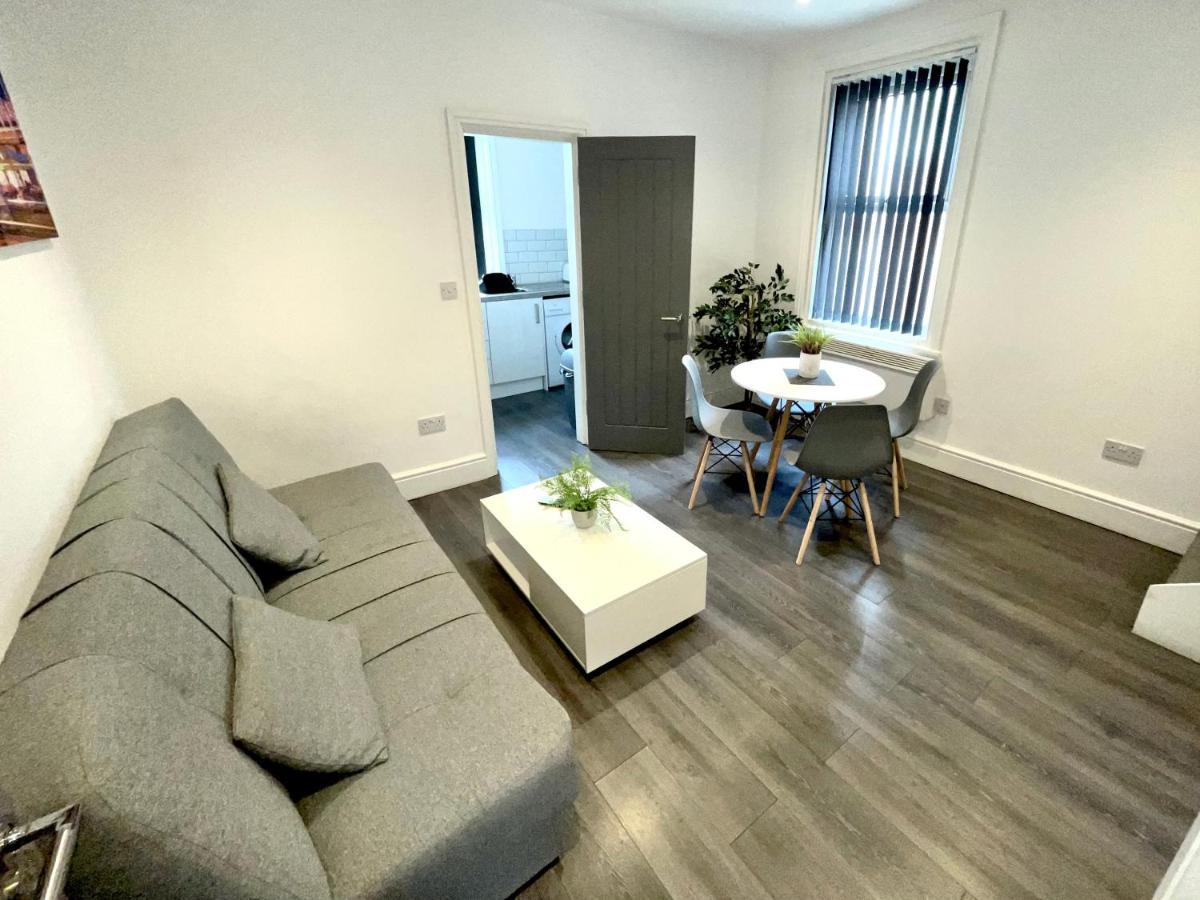 Albert Luxury Hottub & Jacuzzi Apartments بلاكبول المظهر الخارجي الصورة