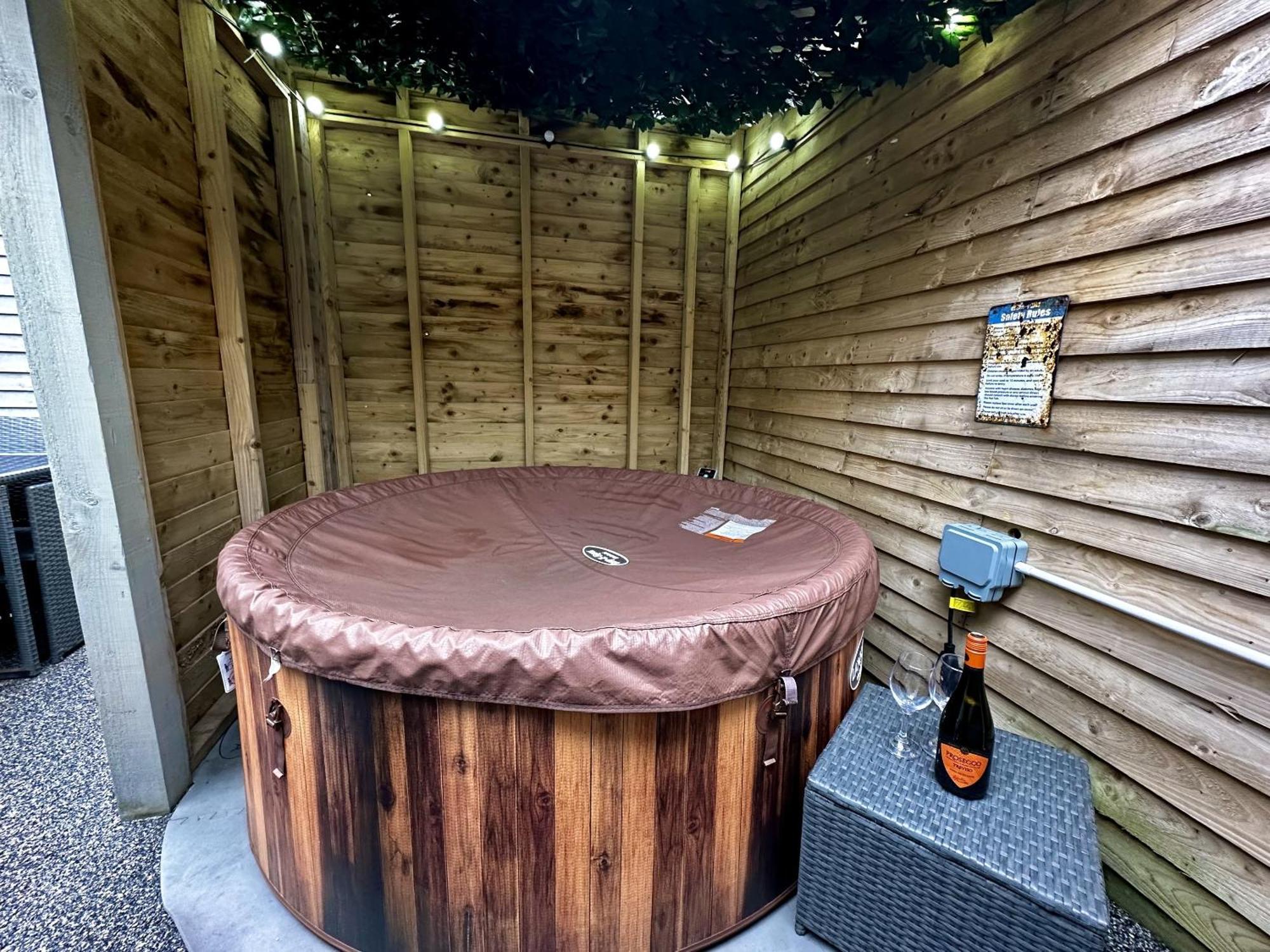 Albert Luxury Hottub & Jacuzzi Apartments بلاكبول المظهر الخارجي الصورة